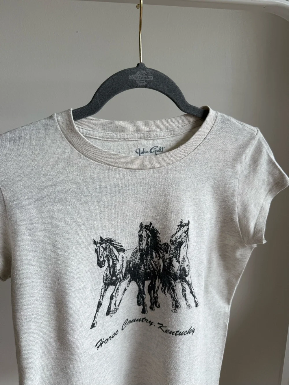 Rare Brandy Melville Horse Country, Kentucky Graphic Tee Cream Gray Heather - Picture 5 of 5